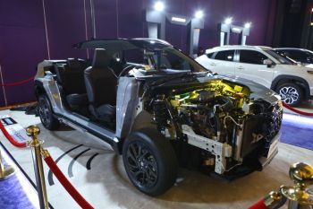 Suzuki pamerkan kemewahan dan fitur canggih bagian dalam SUV Fronx