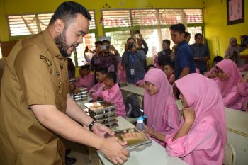 Program Nasional Makan Bergizi Gratis resmi dimulai Padang