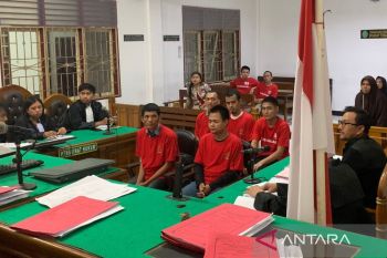 Lima pemuda di Medan didakwa jadi kurir 46 kg ganja terancam hukuman mati