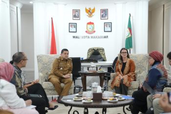 Perwakilan Kedubes Inggris paparkan pengembangan pengelolaan sampah di Makassar