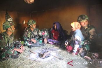 Satgas Yonif 521/DY perkuat komunikasi sosial guna sinergitas