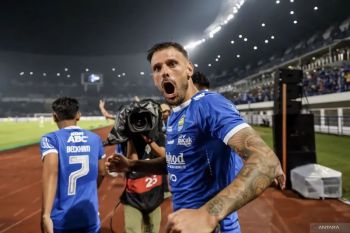 Gelandang Tyronne Del Pino resmi tinggalkan Persib Bandung