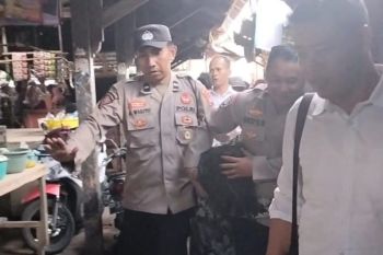 Seorang warga Montong Baan Selatan diamankan polisi karena bawa pistol saat Nyongkolan