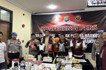 Polda Kepri gerebek minilab produksi cairan vape etomidate
