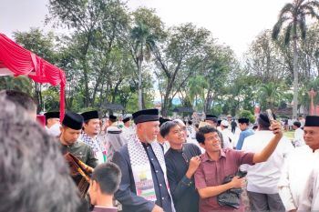 Gubernur Sumbar Shalat Idul Adha bersama ribuan warga di Padang (Video)