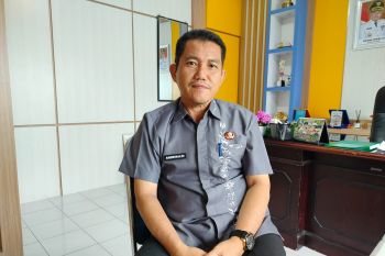 Pemkab Agam perbaiki lampu PJU di pusat kota