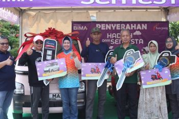 Guru SMPN di Tegal dapat hadiah mobil Bank Jateng