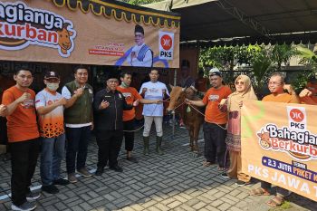 PKS Jatim salurkan 175.250 paket daging kurban ke warga