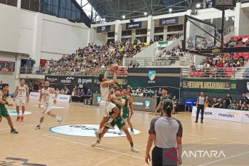 Pelita Jaya pukul telak Bima Perkasa Jogja 106-58 di IBL Gopay 2025