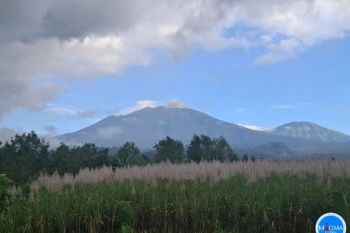 Gunung Raung kembali erupsi