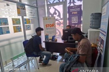 Man kept from illegally going to Cambodia for e-gambling job