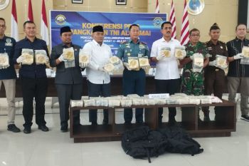 Lanal Dumai gagalkan penyelundupan sabu sabu dari Malaysia 48,5 kg
