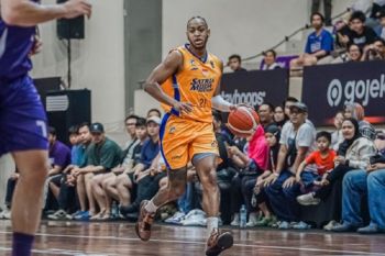 Randy Bell untuk pertama kalinya pemain asing yang tak tuntaskan musim IBL