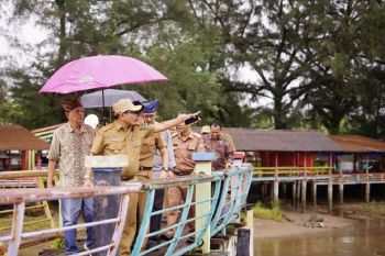 Pemkab Padang Pariaman tawarkan pengembangan wisata Tiram ke investor