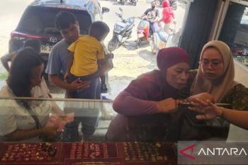 Harga emas perhiasan di Palembang kini Rp10.300.000 per suku
