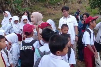 Rahmawati Melihat Langsung Kehidupan Anak TKI/PMI di Perbatasan