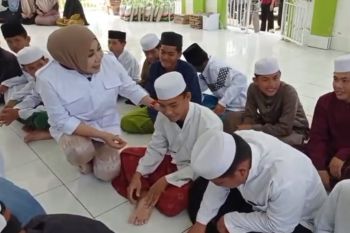 Kesederhanaan Santri Al-Khairat Sebatik Membuat Salut dan Terharu Rahmawati