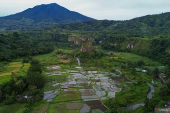Minang Geopark Run 2025 di Bukitinggi resmi diundur