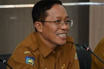 Sekda mengajak warga Lombok Timur manfaatkan layanan adminduk online