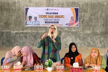 Disperin NTB jaga eksistensi tenun Munapa'a Dompu