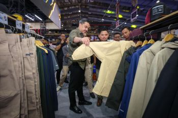 Menteri UMKM Maman sebut kualitas produk outdoor lokal tak kalah dari asing