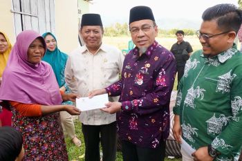Wawako Maigus Nasir tinjau lokasi bencana angin puting beliung di Koto Tangah