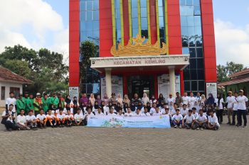 PLN Lampung ajak masyarakat kumpulkan ribuan botol plastik untuk jaga lingkungan