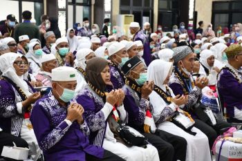 369  haji asal Sumsel tiba di Tanah Air Sabtu pagi, satu dirujuk ke RS