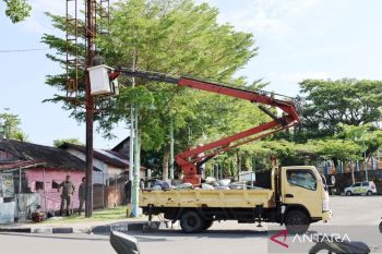Pemkot Pariaman catat 157 tiang baliho langgar Perwako