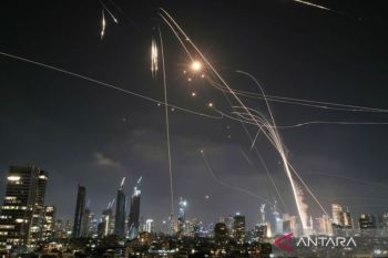 Serangan Israel ke Iran tewaskan 60 warga sipil