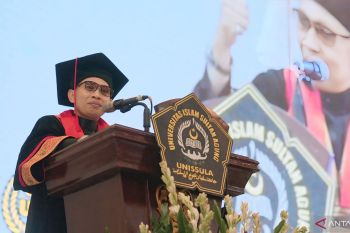 Buya Yahya: Jangan pernah lupakan jasa orang tua