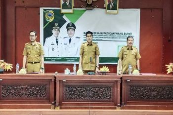 Bupati Parimo optimalkan pelayanan publik dan keterbukaan informasi
