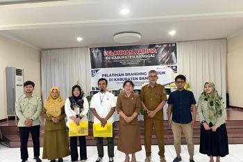 Dinkop UKM Sulteng perkuat daya saing pelaku usaha di Banggai