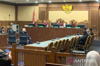 Hakim menolak nota keberatan Antonius Kosasih di kasus investasi fiktif