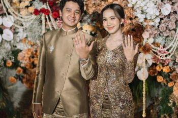 Arbani Yasiz resmi bertunangan dengan Raissa Ramadhani 