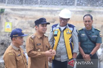 Wako Solok Tinjau Pembangunan Laydam Sungai Batang Lembang