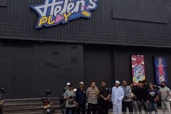 Ormas Islam minta tempat hiburan 'Helen's' Play ditutup