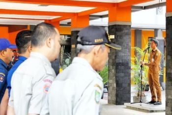 Bantu warga terdampak banjir, BPBD Kota Tangerang siagakan truk dan perahu