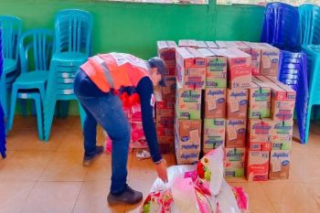 PMI Kabupaten Morowali Utara salurkan 42 paket bantuan bencana di Soyo Jaya