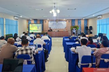 Balai Bahasa NTT melatih kemahiran berbahasa bagi pengelola medsos pemerintah