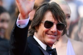 Aktor Laga Tom Cruise Terpilih Terima Oscar Kehormatan 2025