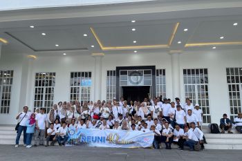 Alumnus FEB Unair Angkatan 85 bangga Prof Nasih antar almamater tembus 287 besar dunia