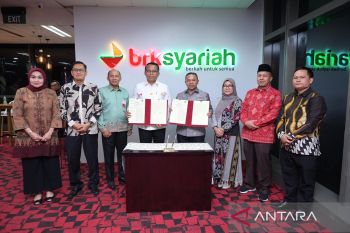 MoU Pemprov Riau--BRK Syariah untuk Efisiensi Layanan Keuangan
