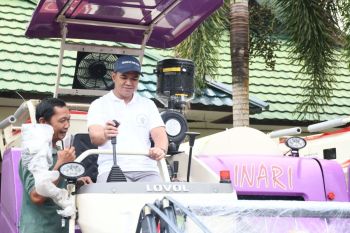 Poktan Pulang Pisau terima bantuan alsintan Kementerian Pertanian