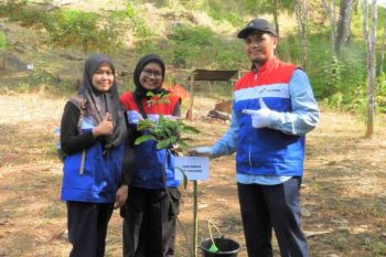 Pertamina EP Tanjung Field-BKSDA bersihkan Cagar Alam Gunung Kentawan