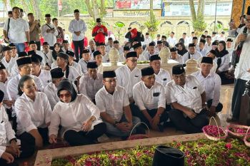 Ribuan Kader PDI-P Jateng ziarah ke makam Bung Karno