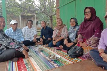 Edi Setiawan penderita lumpuh, dapat perhatian Bupati Lampung Timur