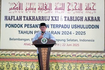 Sekda Lamsel dorong lulusan pesantren jadi pendakwah