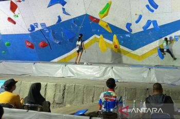 Sembilan medali emas diperebutkan saat hari akhir kejurnas panjat tebing KU
