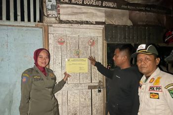 Tim gabungan tertibkan 15 kafe ilegal di Padang Pariaman